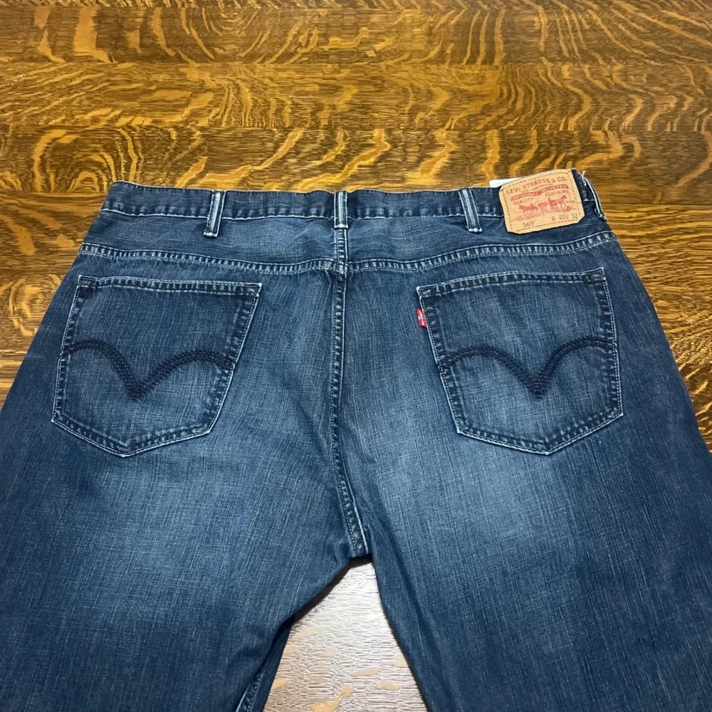Levi's Jeans Mens 40x32 Blue 569 Loose Straight Dark Wash Denim
